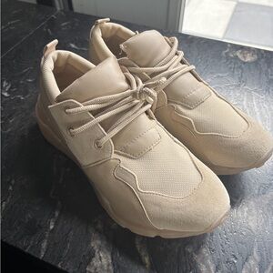 Steve Madden Beige Suede and Mesh Tennis Shoes